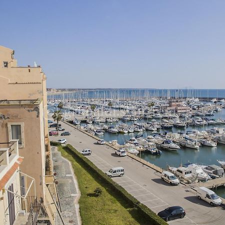 A Casa Di Rino Apartment Nettuno Bagian luar foto